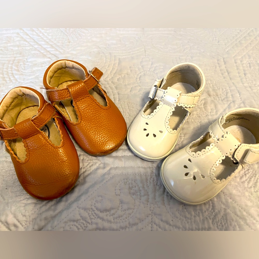 Love bug 4 brown t straps
Angel size 3 t straps white